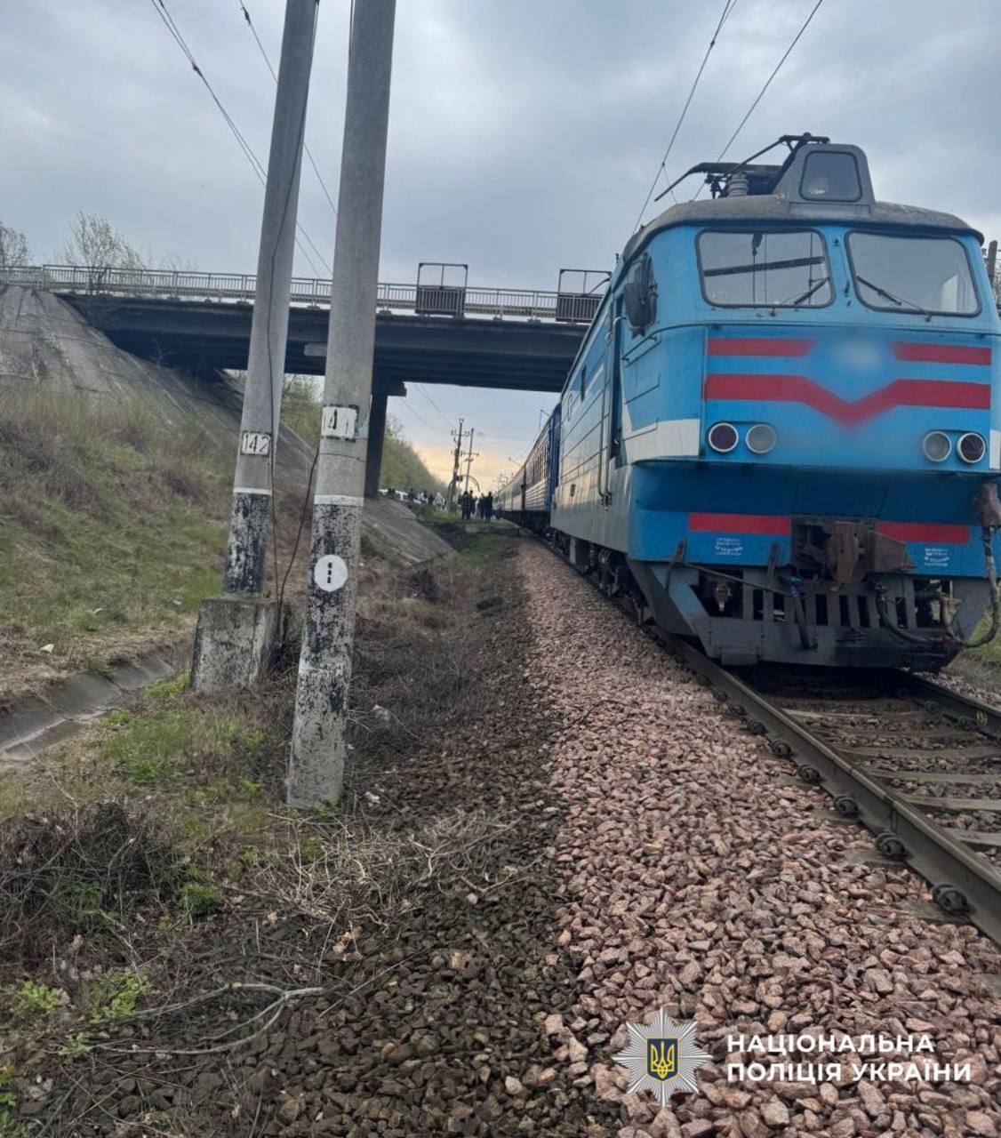 Втратив рівновагу та впав на колію: на Київщині потяг смертельно травмував чоловіка. Подробиці трагедії