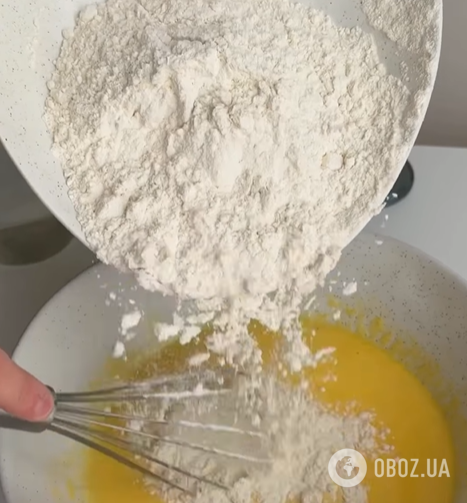 Ситний заливний пиріг з яйцем і тунцем: готується елементарно