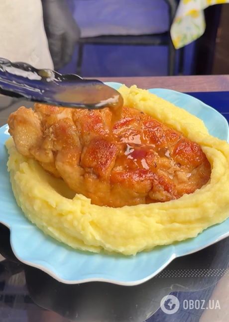 Как вкусно приготовить куриное филе на обед: мясо получится очень сочным