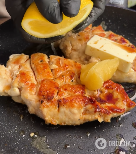 Как вкусно приготовить куриное филе на обед: мясо получится очень сочным