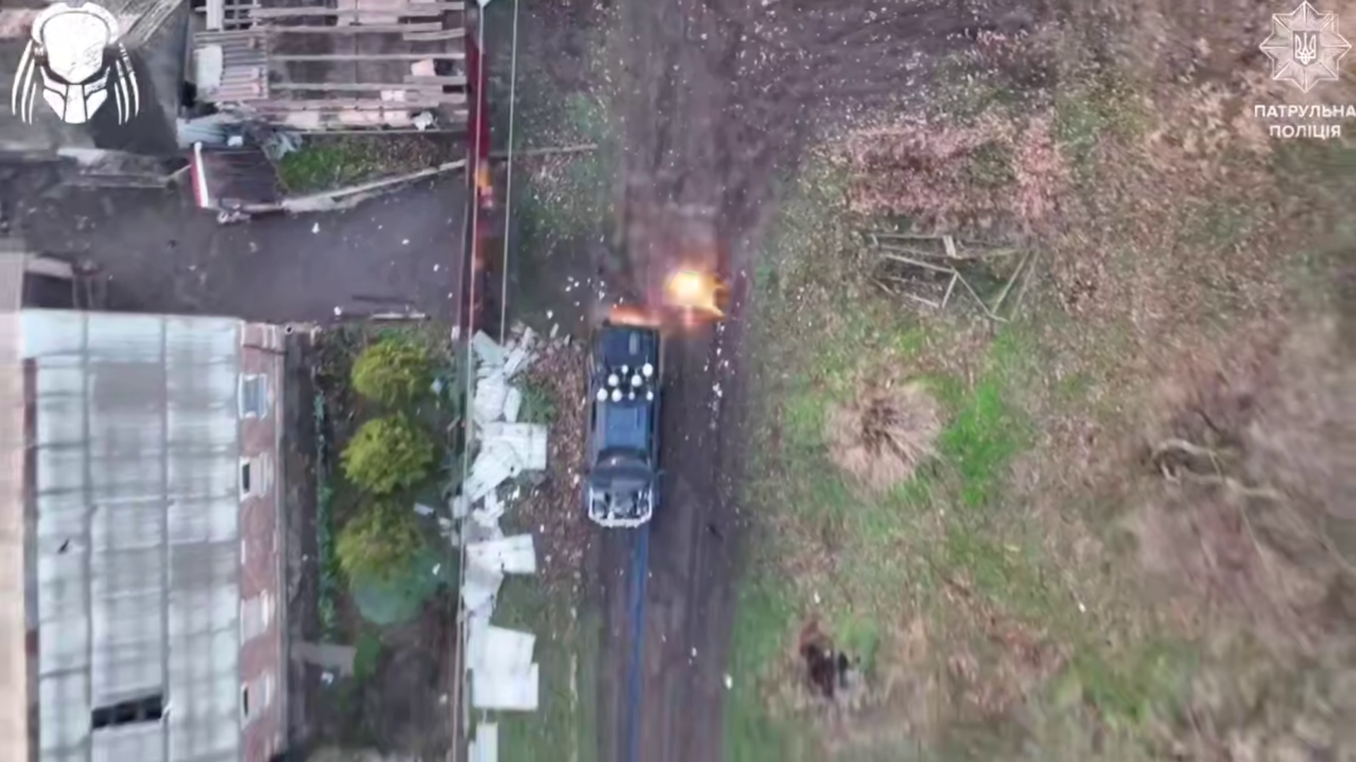 Обнаружили и точными сбросами ликвидировали: в бригаде "Хищник" показали уничтожение вражеских "ждунов" с воздуха. Видео