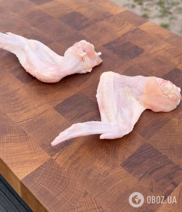 Шашлик із курячих крилець у глазурі: м'ясо вийде дуже соковитим