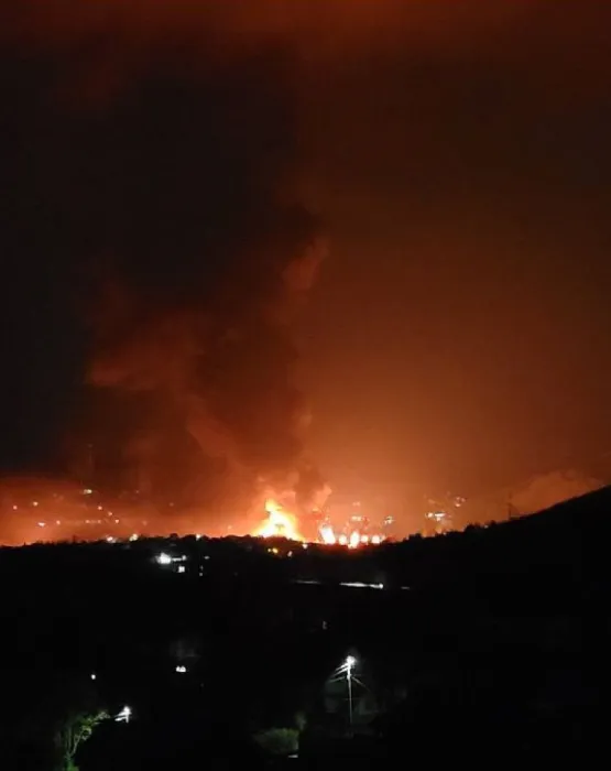 У Туапсе вибухнули нові резервуари на НПЗ: масштаб пожежі значно зріс. Відео