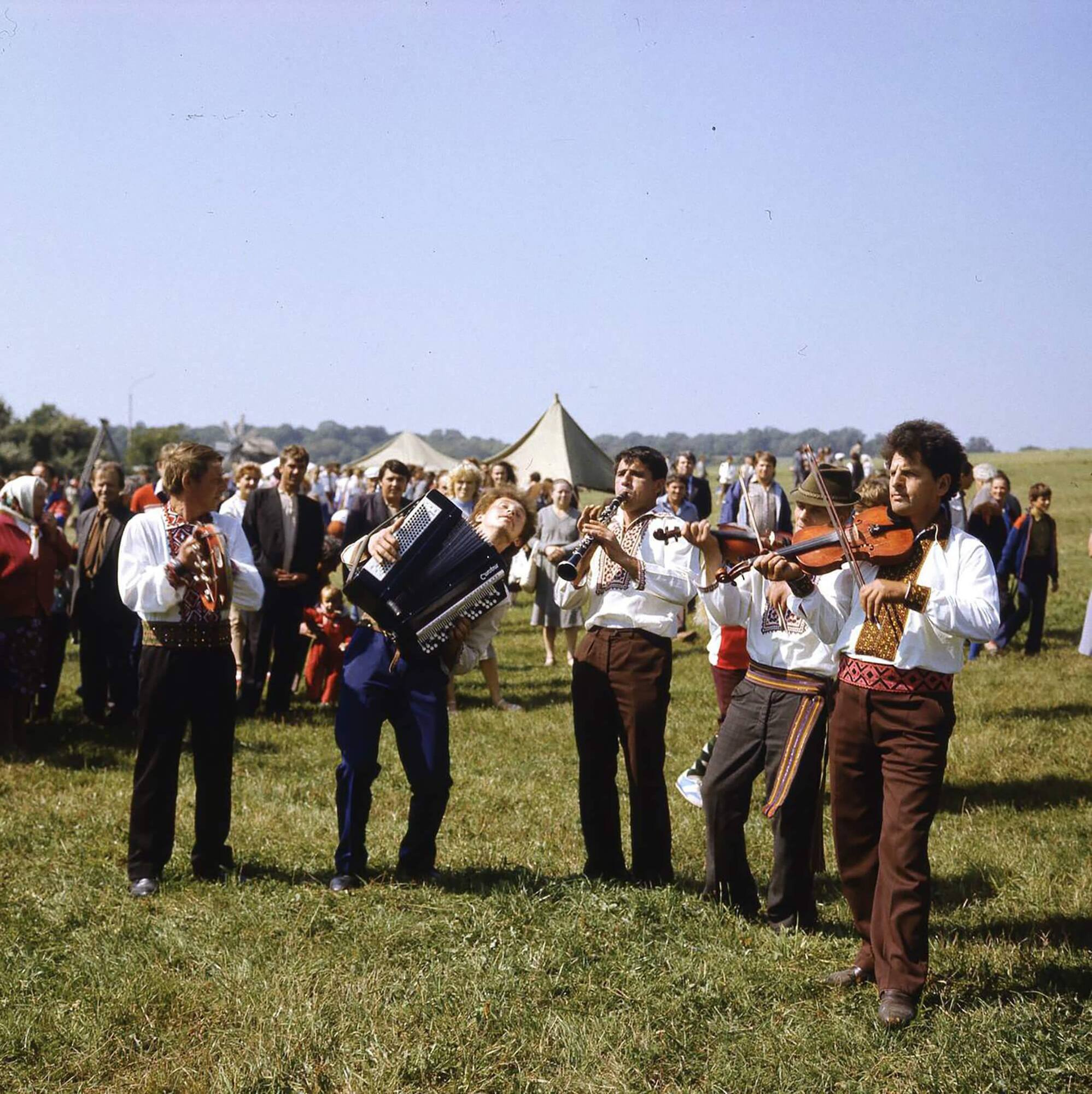 Київ, який уже майже зник: у мережі опублікували фото міста 1980-90-х років із приватного архіву