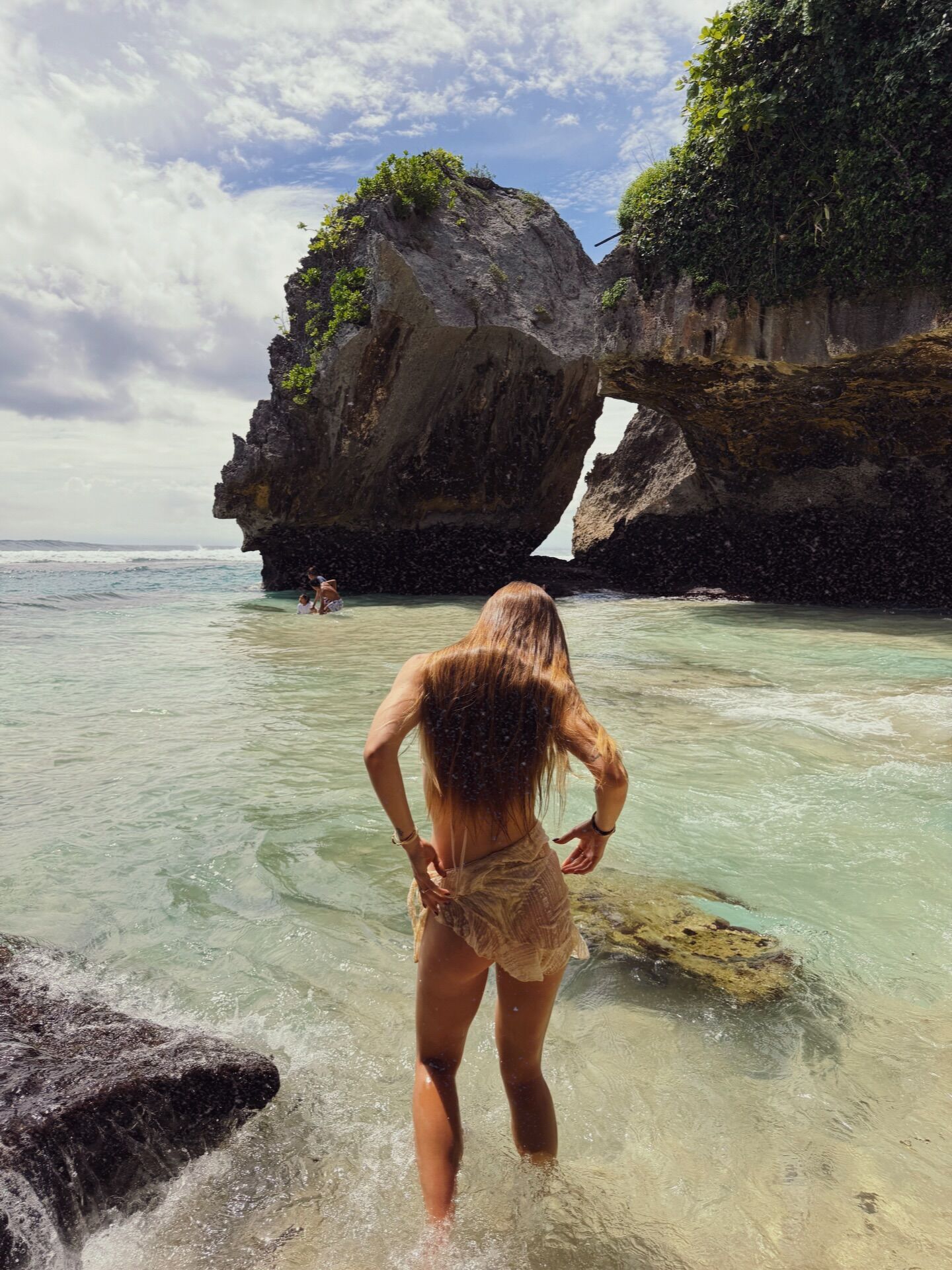 Чемпіонка України з біатлону роздяглася на пляжі Балі і вразила Instagram своєю красою. Фото