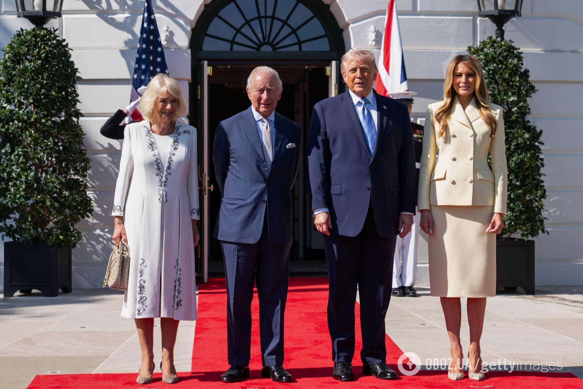 Жовтий і вишивка: який символізм у своїх образах зашифрували Меланія Трамп та королева Камілла під час історичного візиту до США