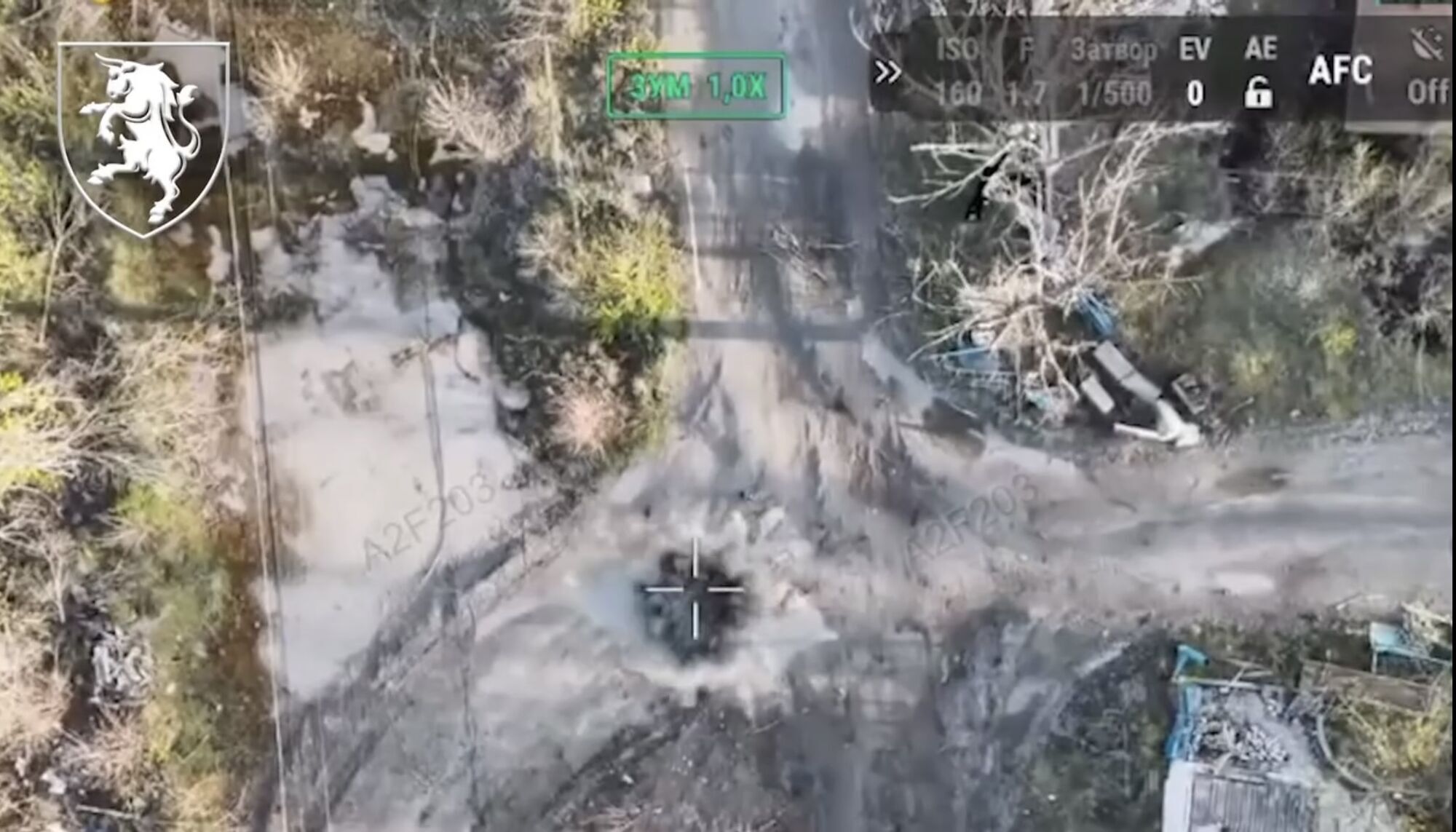 Операторы БПЛА показали, как обнаруживают и уничтожают пехоту врага еще на подходах к позициям. Видео