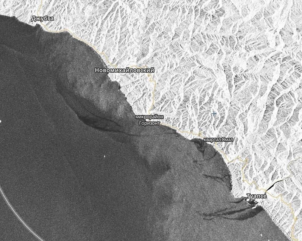 Нафтова пляма з Туапсе з'явилася за 30 км від палацу Путіна в Геленджику. Супутникові фото