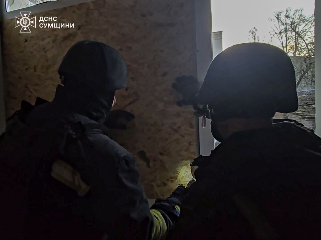 Окупанти вдарили КАБами і дронами по Сумщині: постраждали четверо людей. Фото і відео