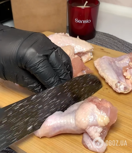 Самый простой рецепт куриных крылышек в духовке: золотистые сверху и мягкие внутри