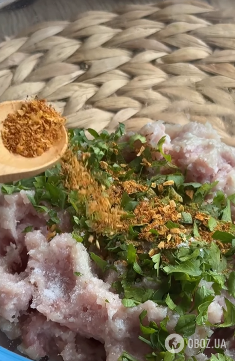 Быстрые рулетики из лаваша и фарша: готовятся элементарно