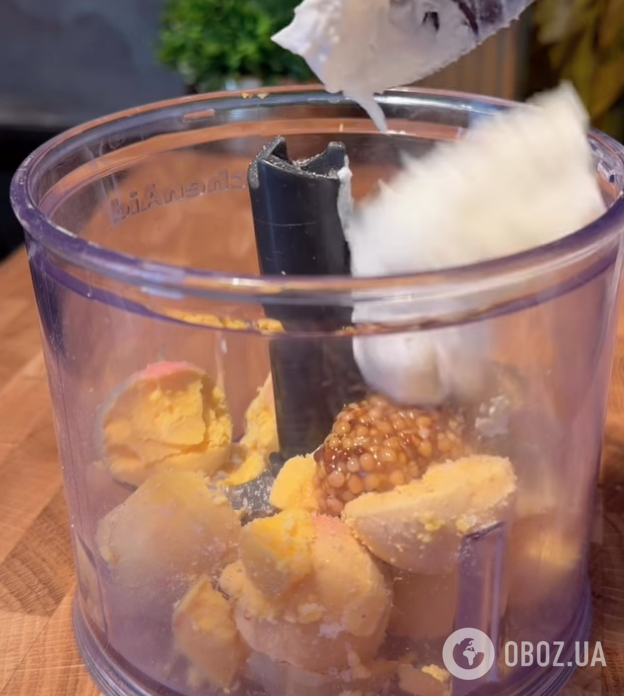 Фаршировані яйця зі смачною начинкою: рецепт найбюджетнішої закуски на будь-який випадок