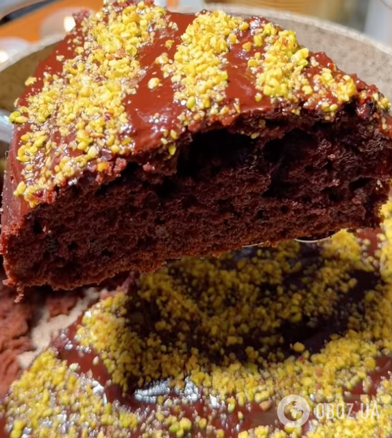 Шоколадний торт без випічки, просто на сковороді: ділимося елементарним рецептом