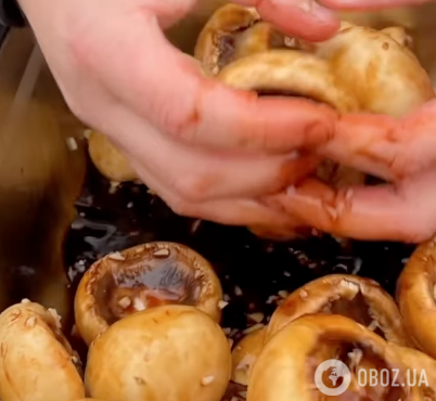 Смачніше, ніж м'ясо: соковиті печериці з фаршем на мангалі за 10 хвилин