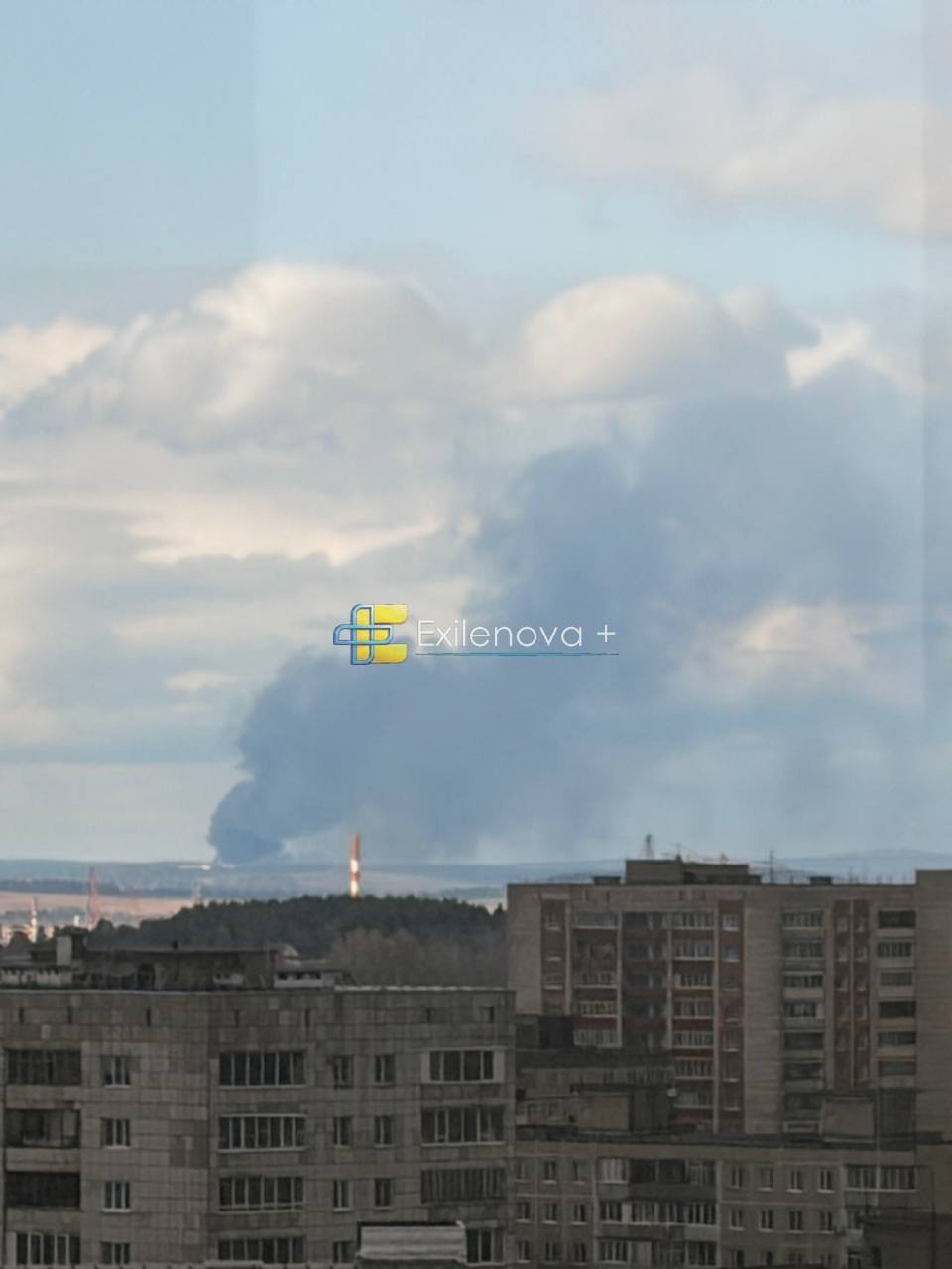 Піднявся дим: у російській Пермі атаковано вузлову станцію "Транснафти". Фото і відео