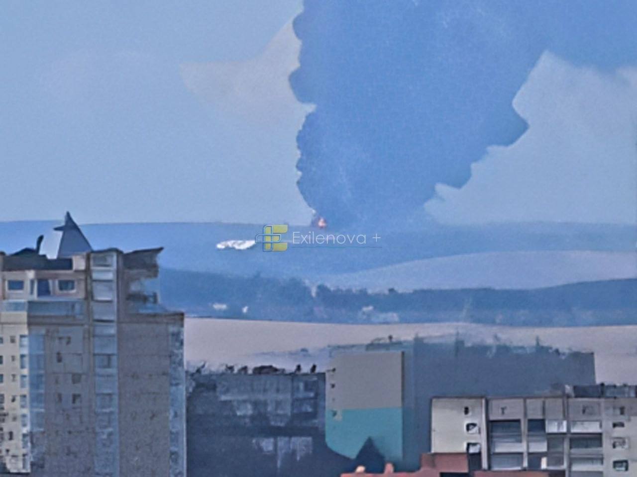 Піднявся дим: у російській Пермі атаковано вузлову станцію "Транснафти". Фото і відео