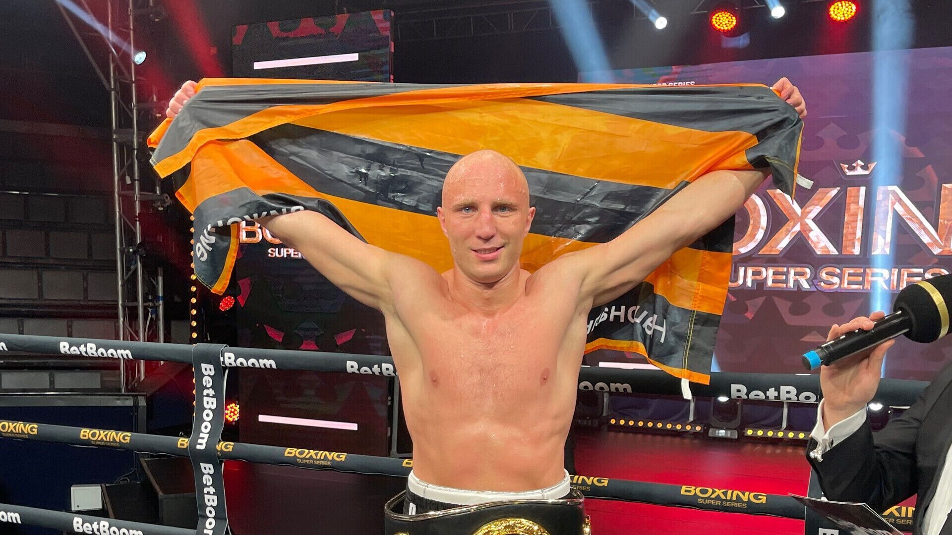 У Туреччині чемпіона Росії з боксу "щосекунди підходила нова людина і била". Відео