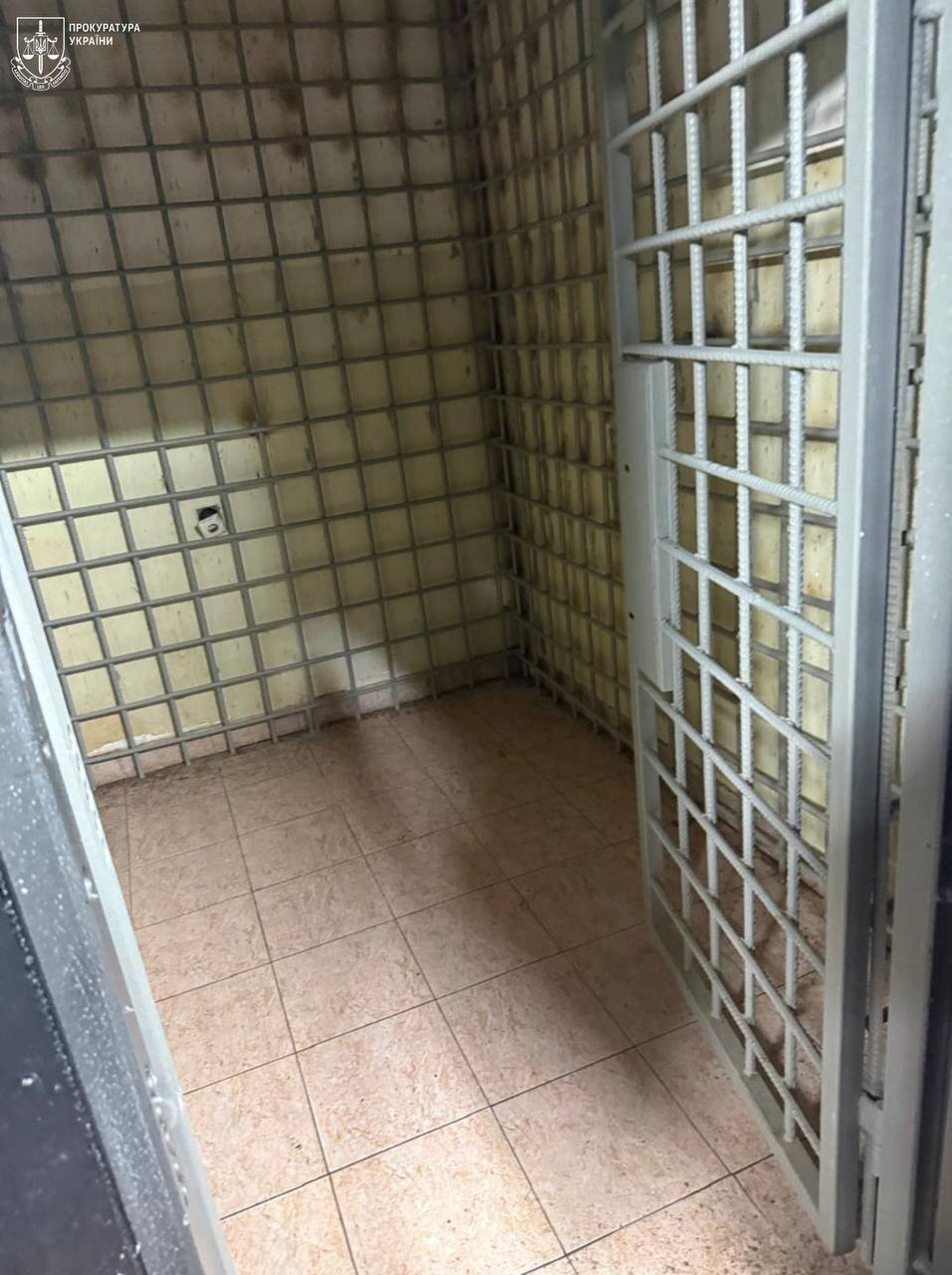 Викрали підприємця та вибивали з нього електрострумом гроші: в Одесі поліція викрила банду зловмисників. Фото