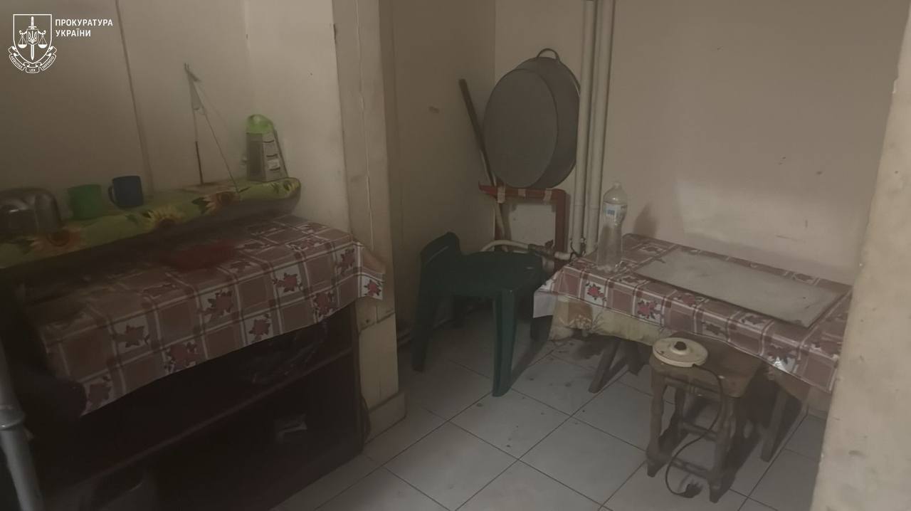 Викрали підприємця та вибивали з нього електрострумом гроші: в Одесі поліція викрила банду зловмисників. Фото