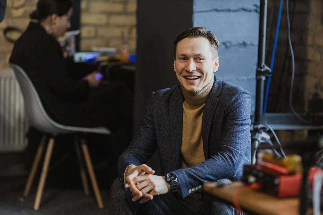 Экс-продавец бутика, куда ходили украинские олигархи, шокировал деталями шопинга миллиардеров: шубы по цене квартир и любовницы