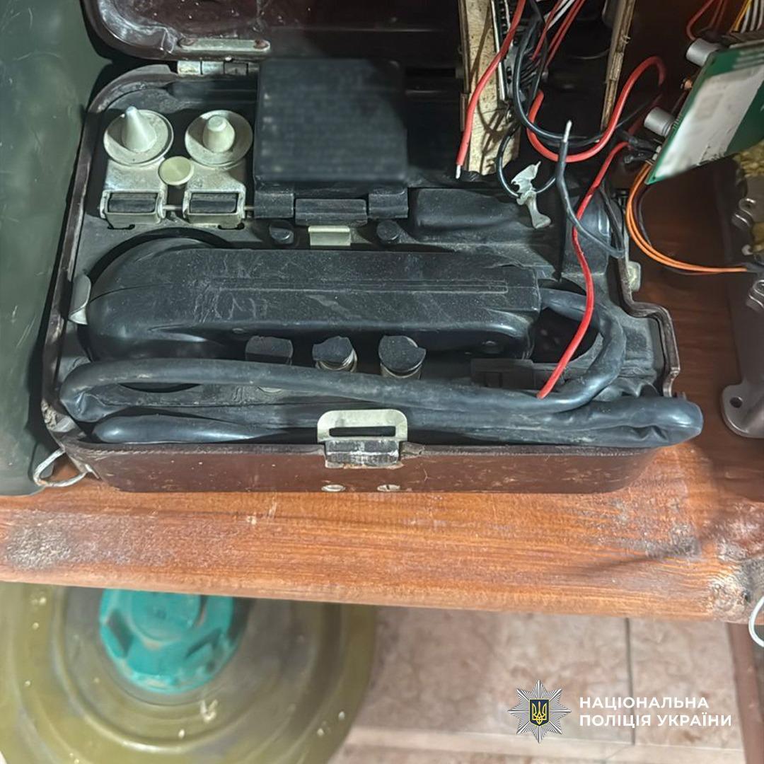 Викрали підприємця та вибивали з нього електрострумом гроші: в Одесі поліція викрила банду зловмисників. Фото