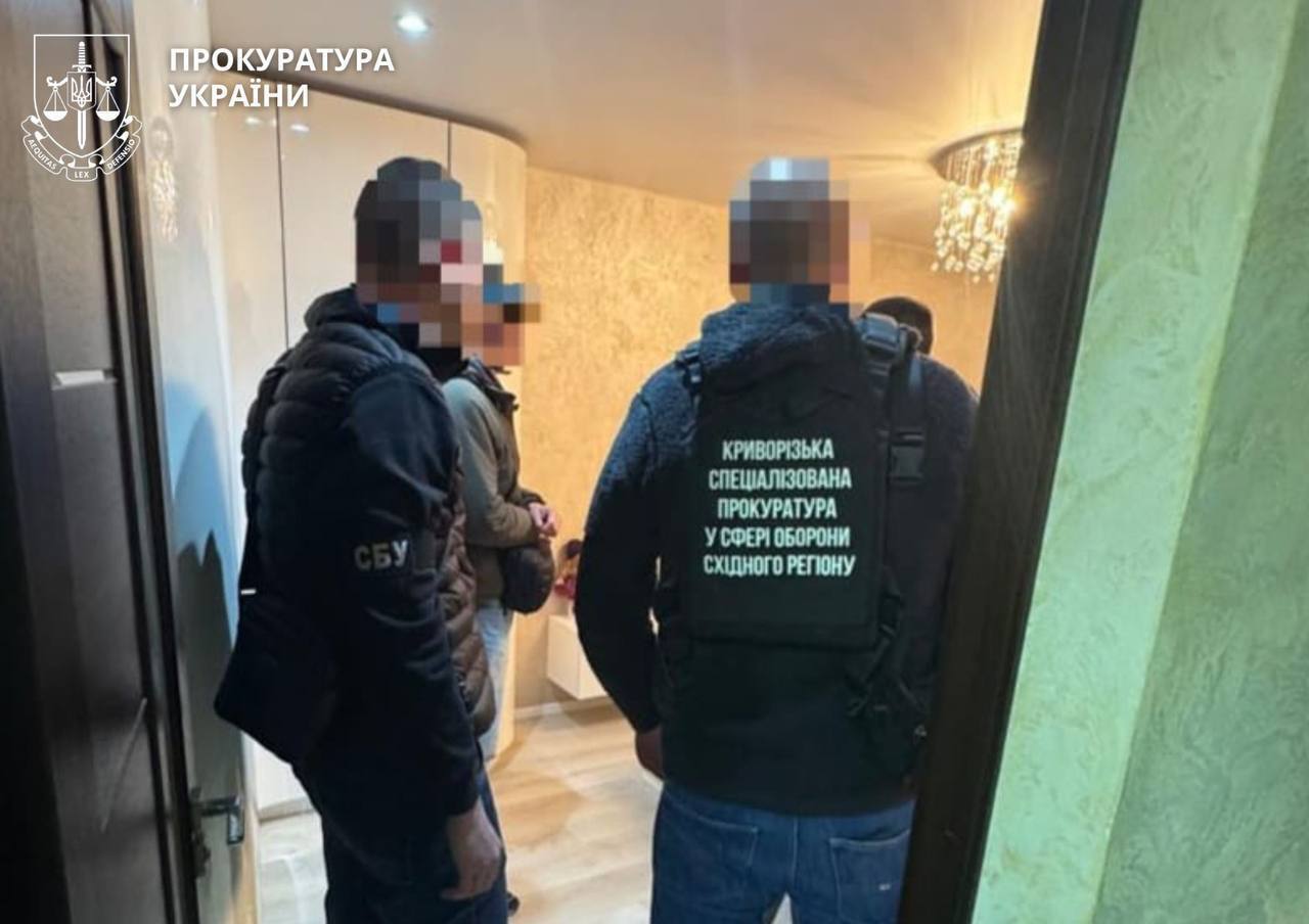 Обещали за $15 тыс. "решить вопрос" с ВВК: в Кривом Роге разоблачили директора и волонтера благотворительного фонда. Фото