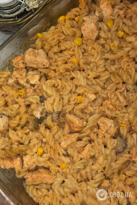 Ленивая паста с курицей и грибами в духовке: рецепт за считанные минуты