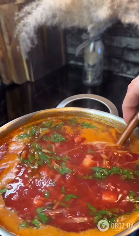 Самый вкусный наваристый красный борщ: классический рецепт, который получится у всех