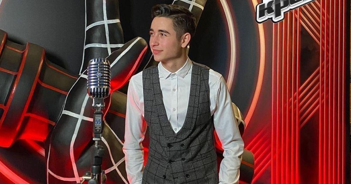 Продал выигранную квартиру, развелся и работал в интернет-магазине. Куда исчез после славы дважды победитель "Голоса страны" Роман Сасанчин