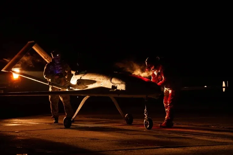 Силы беспилотных систем поразили склад дронов, самолет и РЛС оккупантов в Крыму. Видео