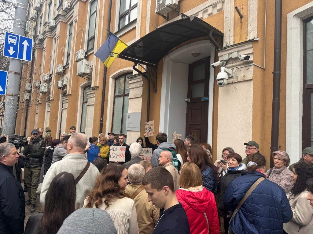 Порошенко звинуватив представницю ОП Мудру у зриві засідання Верховного Суду