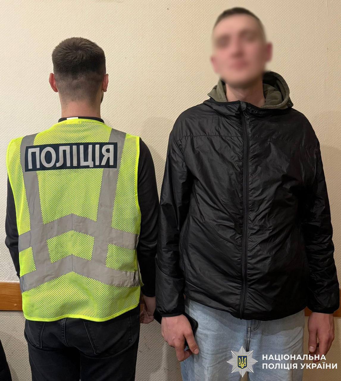 В Киеве мужчина распили баллончик в переполненной маршрутке, чтобы не платить за проезд. Подробности и фото