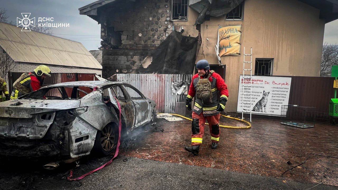 Россия уничтожила ветклинику под Киевом, погибли животные. Все подробности, фото и видео