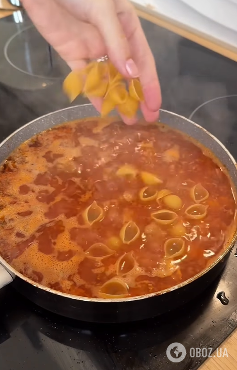 Не просто відварені макарони: як приготувати смачну пасту з фрикадельками на обід