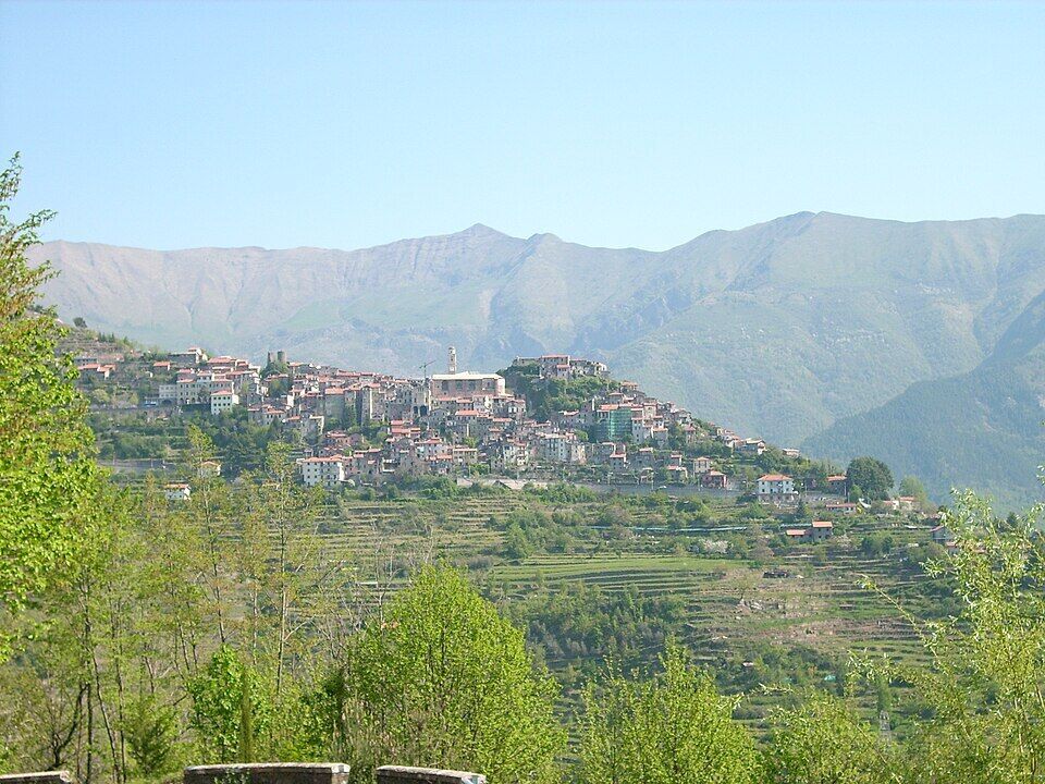 В Італії можна купити будинок у горах за 1 євро: які умови