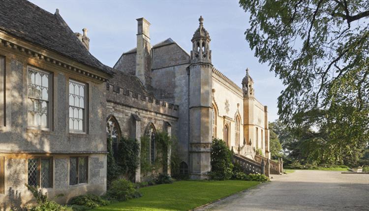 Як машина часу: село у Британії "застрягло" у 18 столітті