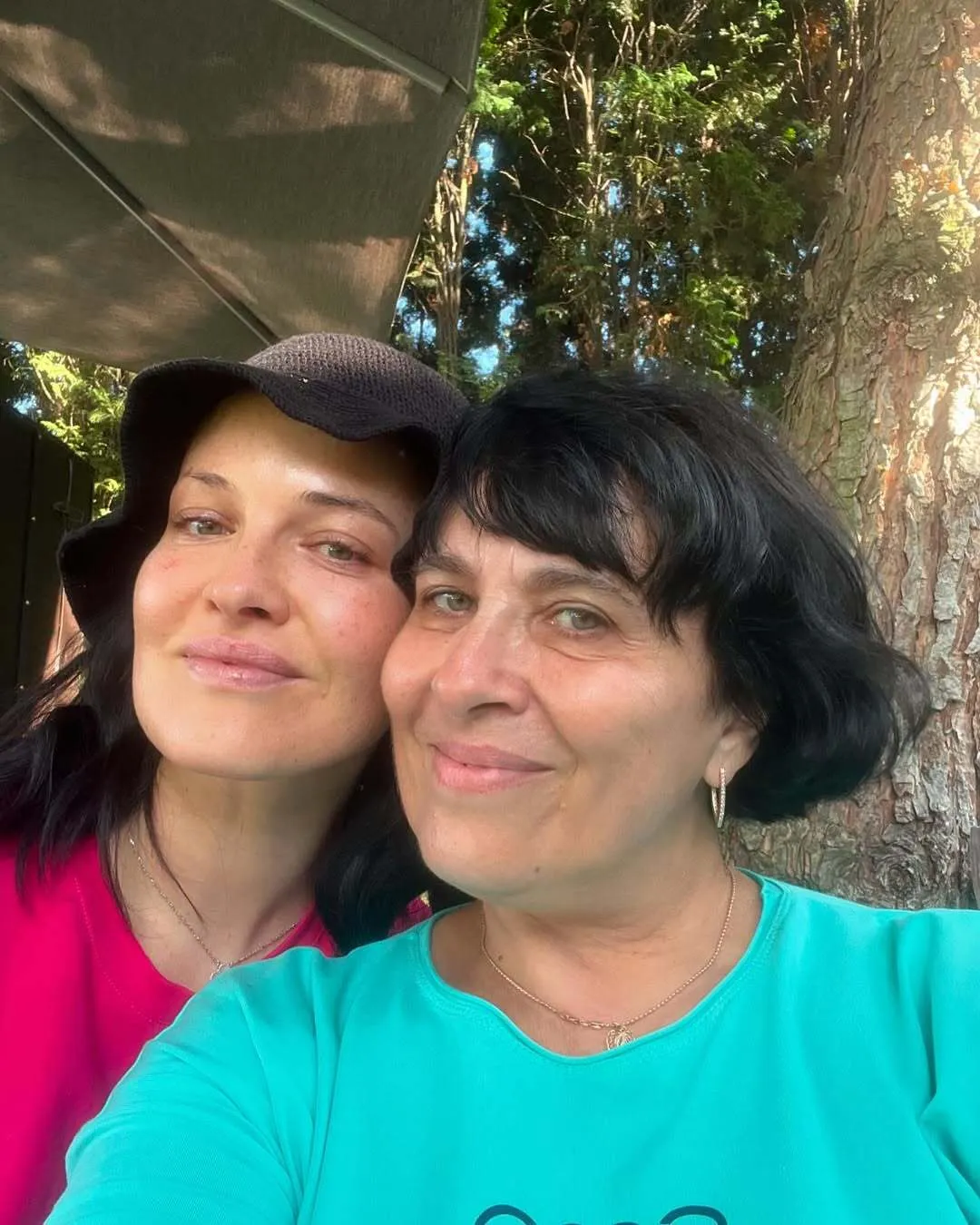 У неї народилася секс-бомба: який вигляд має мама зірки Playboy Даші Астафʼєвої та яким "бабусиним хобі" вона займається. Фото