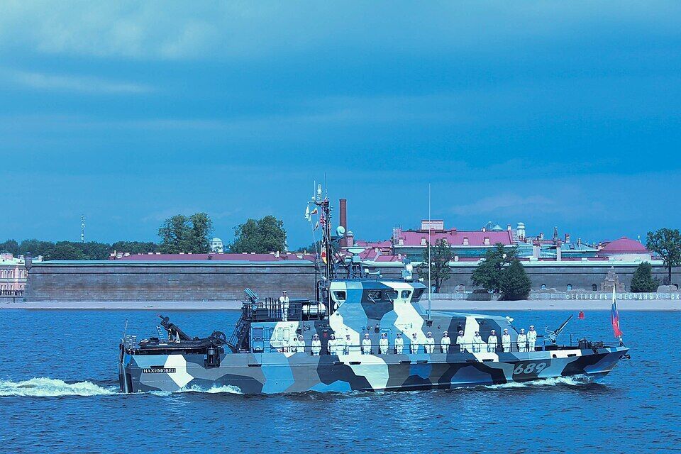 "Ключові одиниці": ВМС уразили російські катери, які охороняли Керченський міст. Відео