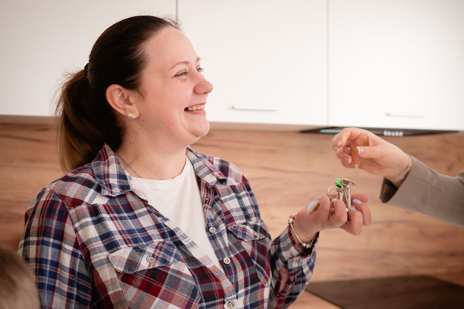 Захисниця "Азовсталі" Олеся Мельниченко отримала квартиру від Ріната Ахметова