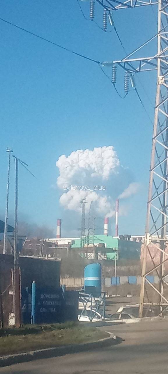 У російській Пермі прогриміли нові вибухи: піднявся стовп диму. Фото і відео