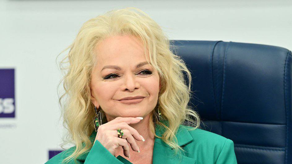 Стало відомо, куди переїхала зрадниця Лариса Доліна після того, як її виставили з московської квартири: раніше там жив путініст Стівен Сігал