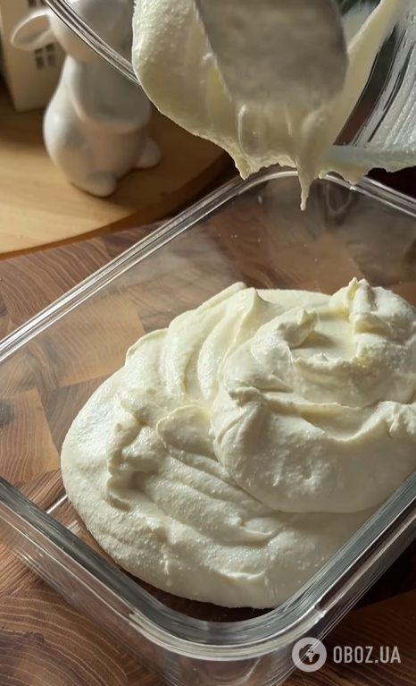 Смачний низькокалорійний десерт, який не потрібно випікати: готується елеменатрно