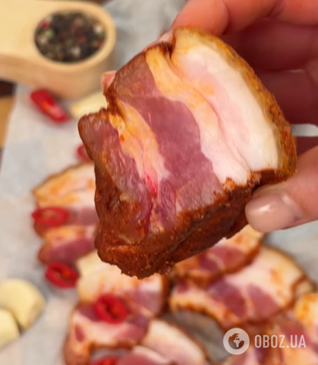 Як смачно замаринувати сало з часником та спеціями: можна їсти через три дні