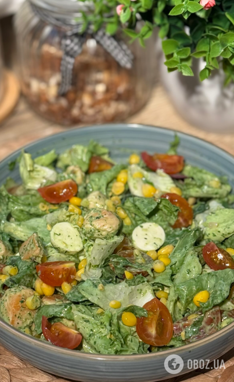 Який оригінальний салат приготувати з курячим філе: дуже смачна заправка