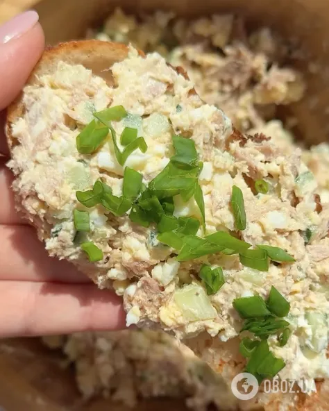 Самая вкусная намазка "Пальчики оближешь" из вареных яиц, с сыром и чесноком: делимся рецептом