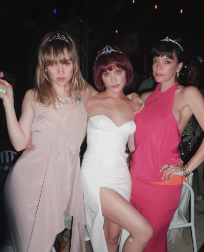 Трендовые прически на весну-лето 2026: лучшие цвета и стрижки