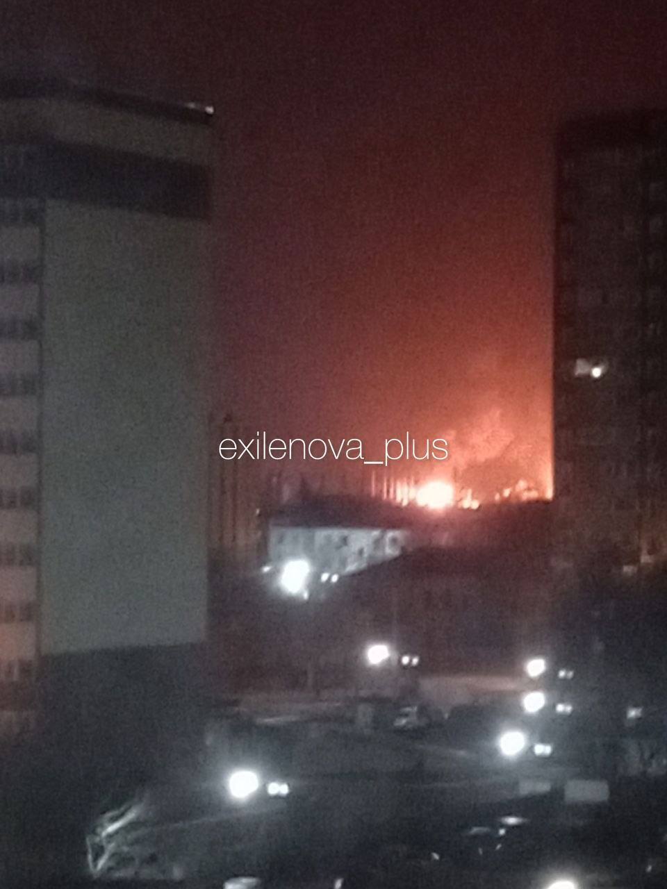 В российском Тольятти снова поражен химзавод: вспыхнул масштабный пожар. Фото и видео