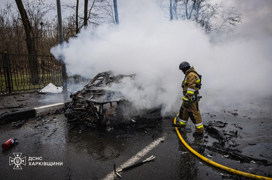 В поліції показали перші миттєвості після смертельного удару окупантів по Харкову. Відео