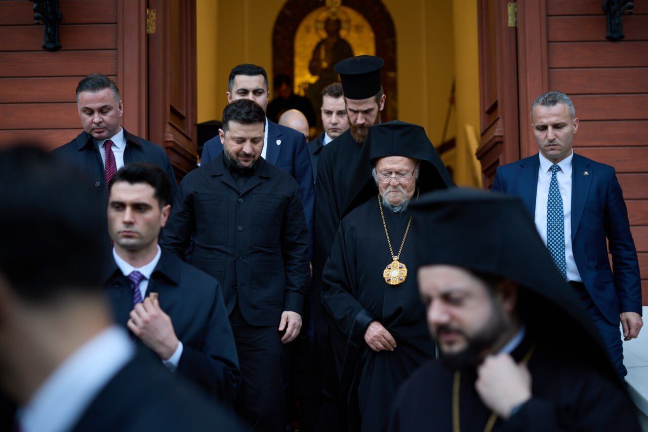 Молитвы за детей и развитие церкви: Зеленский рассказал, о чем говорил со Вселенским патриархом. Фото