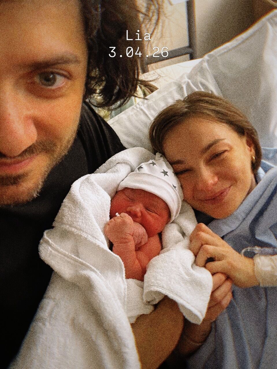 41-річна учасниця гурту Pur:Pur вперше стала мамою і розсекретила ім'я малюка. Фото з пологового